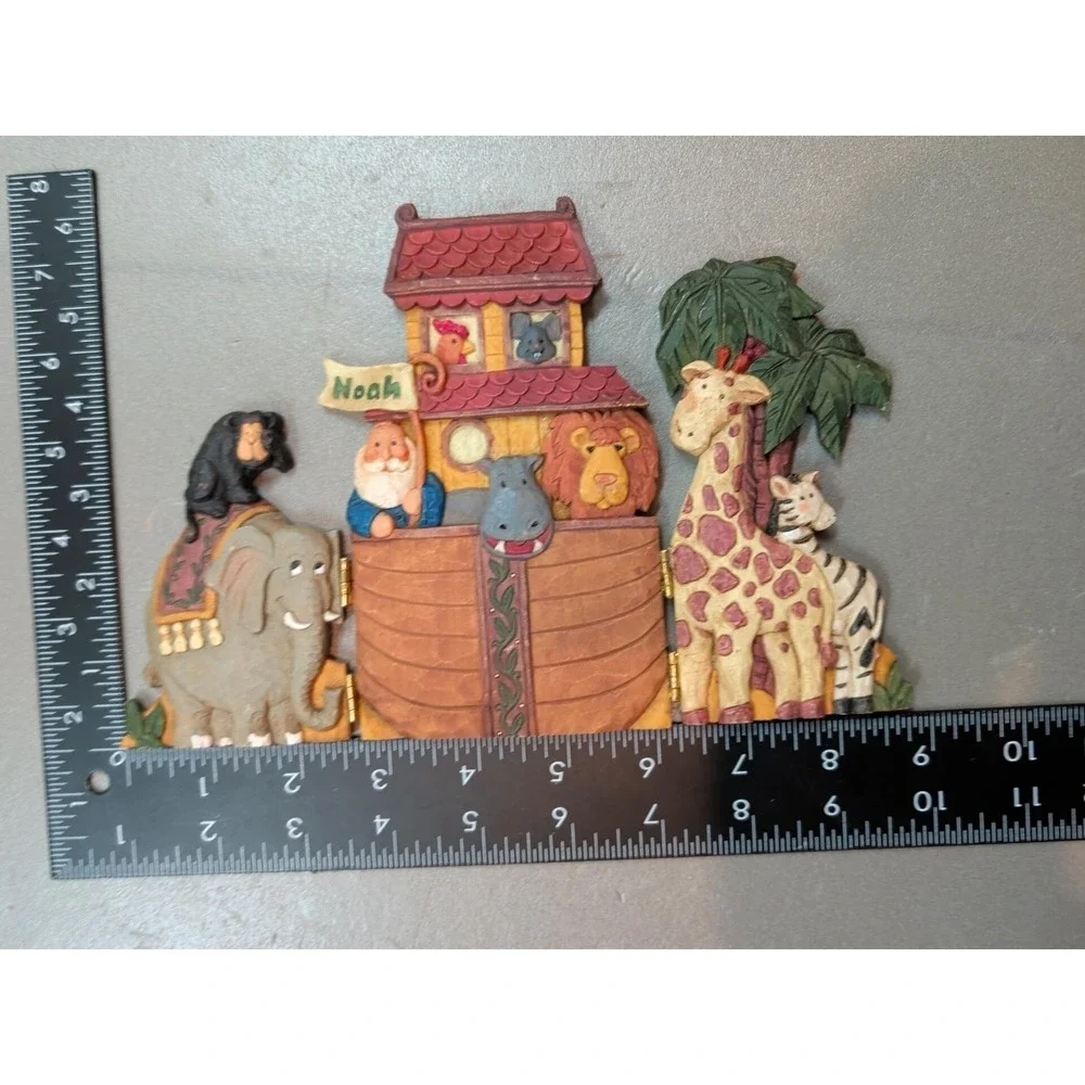 Vintage Noahs Ark Wall Plaque Hand Painted Resin 3D Hinged Folding Nursery Decor